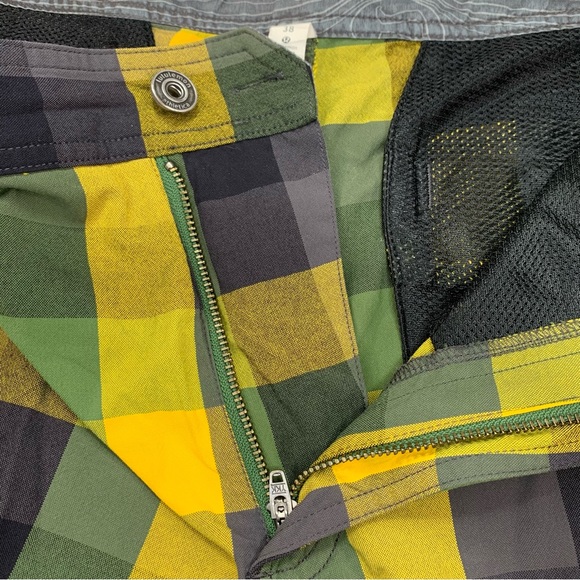 LULULEMON ATHLETICA Men Plaid Shorts size 38 - Picture 2 of 11